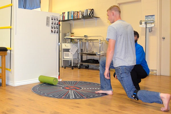 Lunge exercise during a land-based session