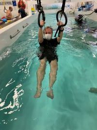 Suspended exercise in the therapy pool